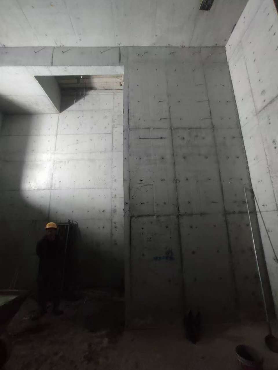 雁江墙上开槽钢筋断了有影响吗